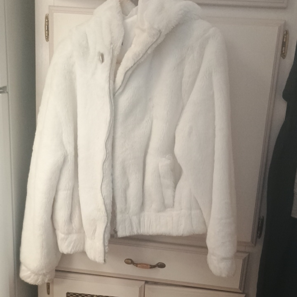 Women's White Faux Fur Jacket
